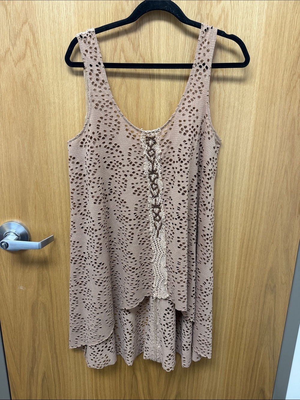Free People Laser Cut Swing Tank Taupe Blush Pink Eyelet Lace-Up Tank Size M